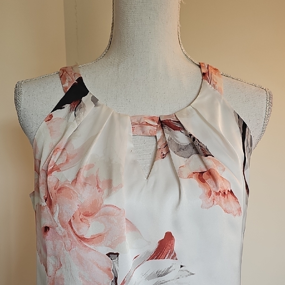 WHBM Floral Sleeveless Women's Top - White and Peach - Picture 2 of 6